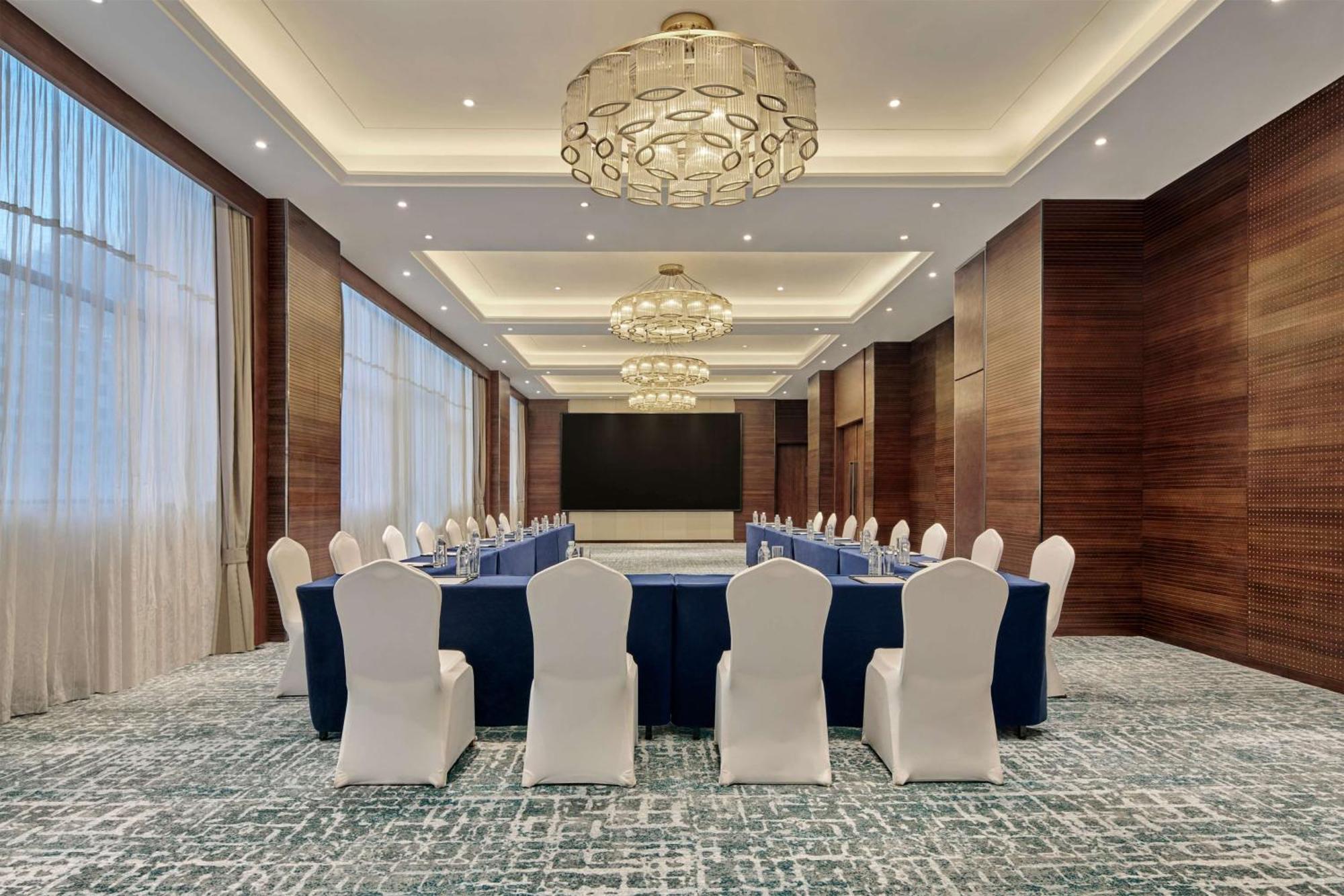 Hilton Garden Inn Wuhan Hankou Extérieur photo