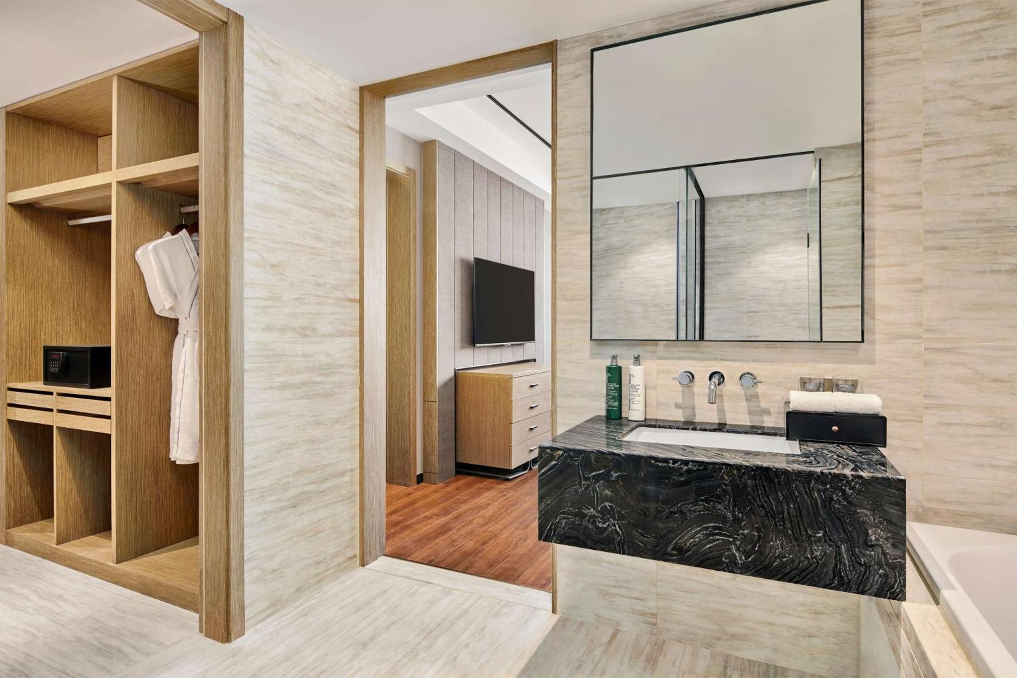 Hilton Garden Inn Wuhan Hankou Extérieur photo