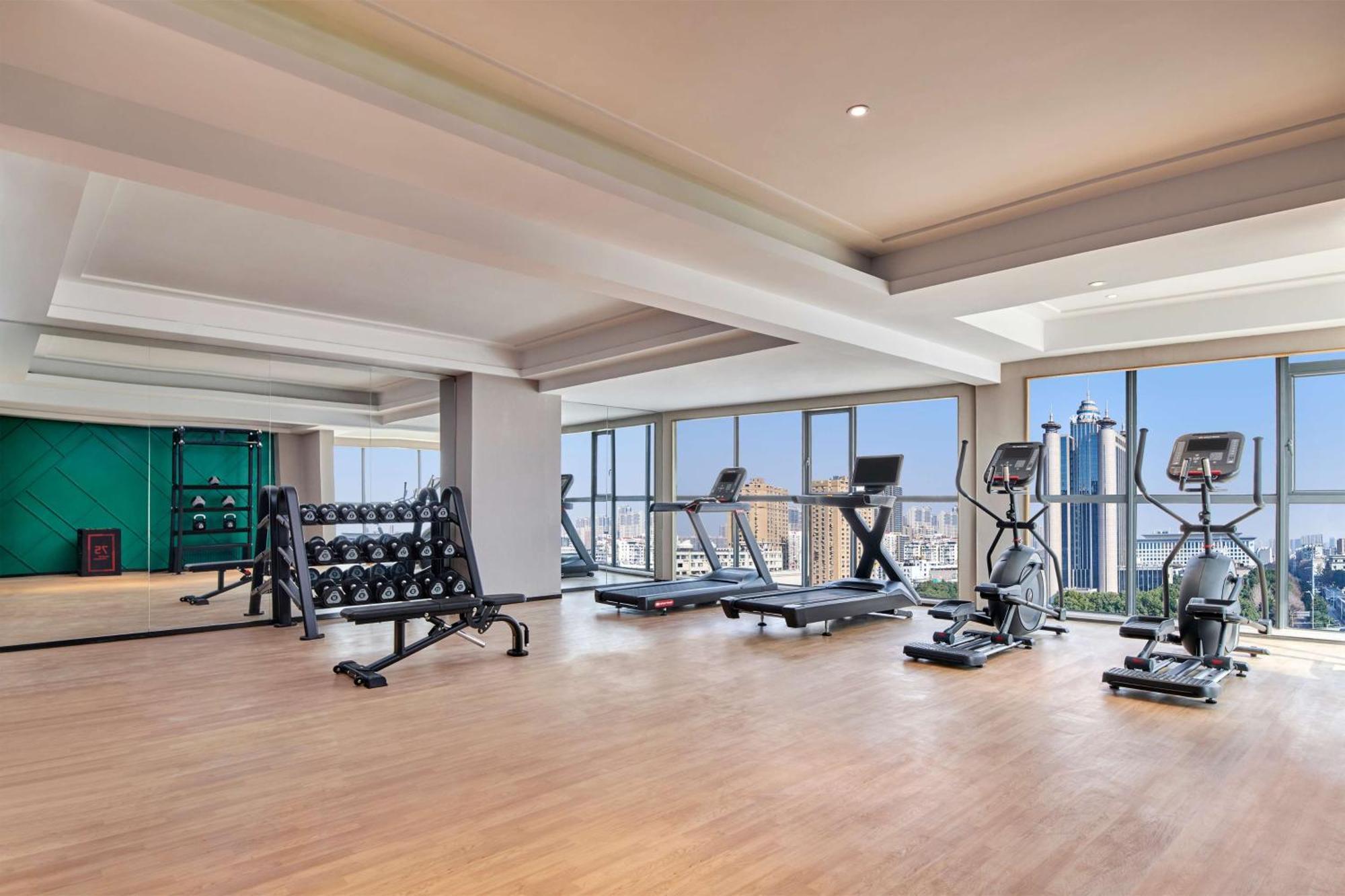 Hilton Garden Inn Wuhan Hankou Extérieur photo