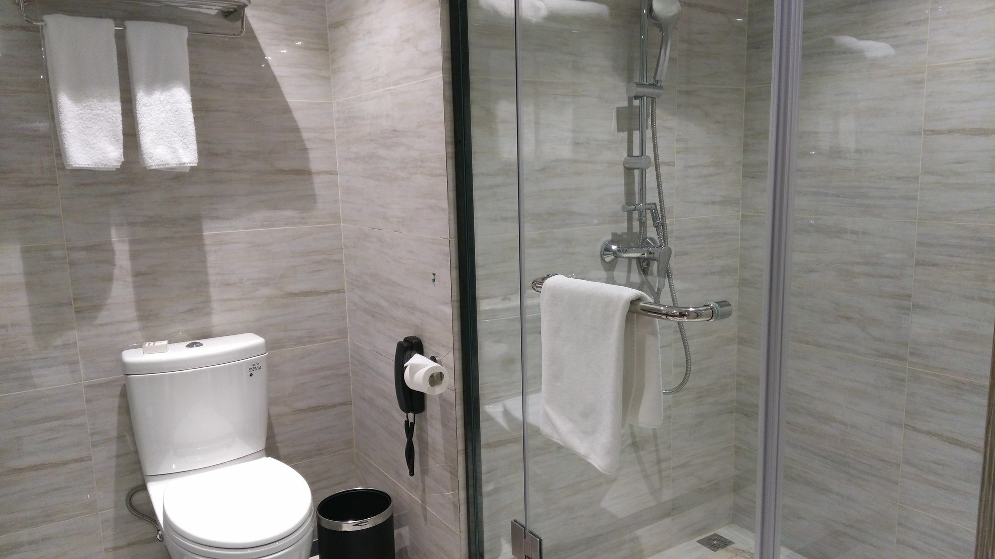 Hilton Garden Inn Wuhan Hankou Extérieur photo